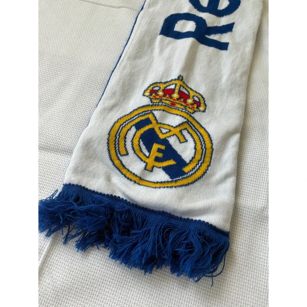 Real Madrid CF Official Scarf Draps Center White Blue Knit Por Siempre Madrid
